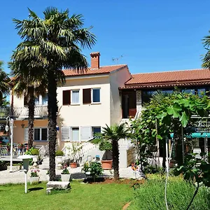 Nela , Poreč Kroatien